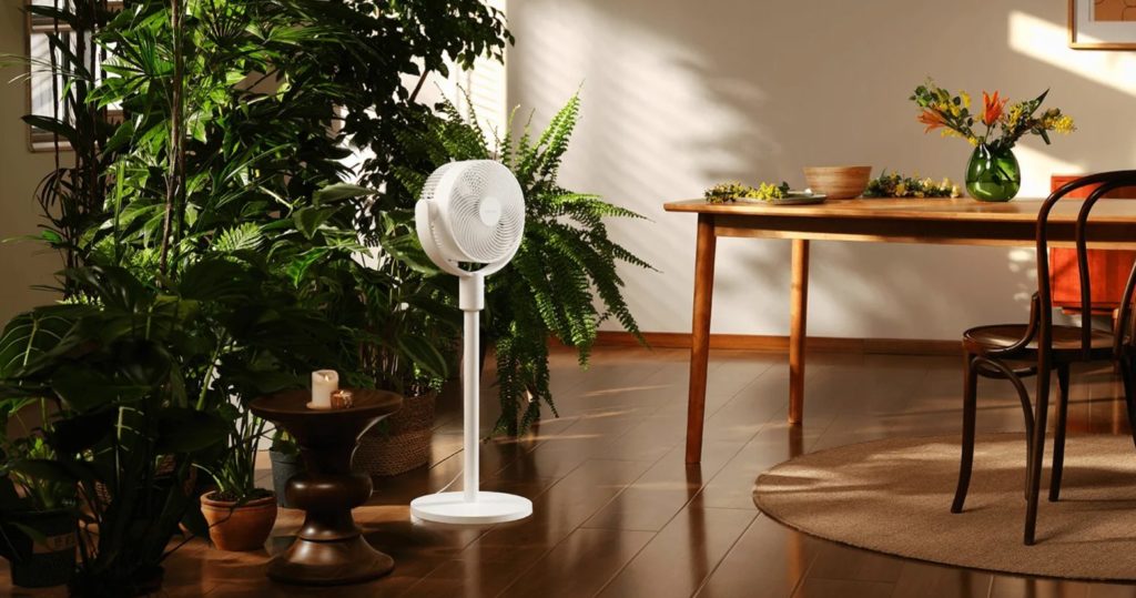 Dva pametna ventilatorja skrbita za brezskrbno poletje