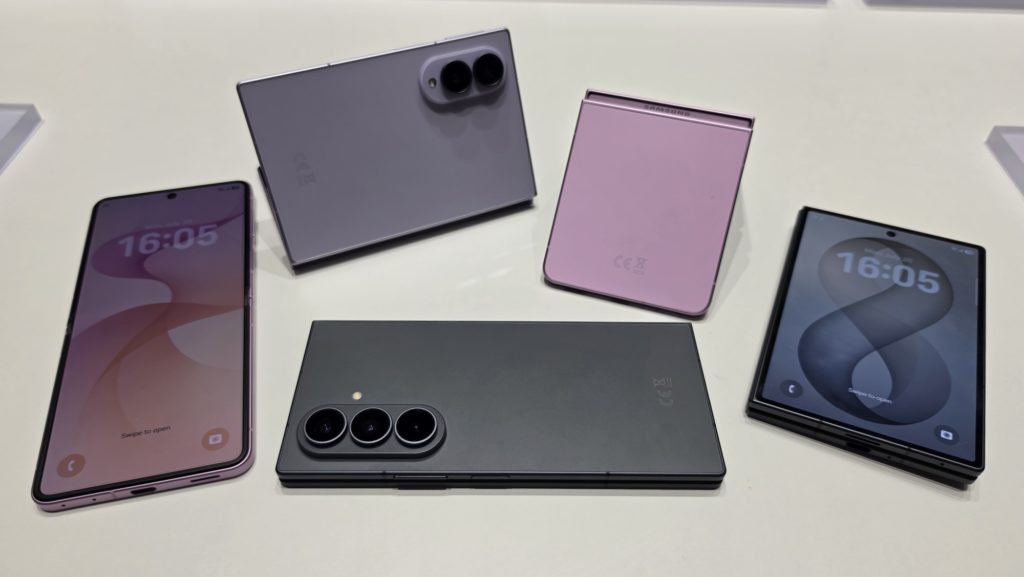 Nova velikost kultnega prepogljivega telefona Samsung Galaxy Z Fold 8