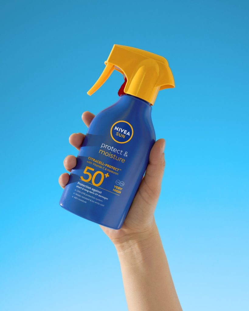 Zanesljiva zaščita s faktorjem 50+ in dolgotrajno vlaženje kože NIVEA SUN Protect&Moisture