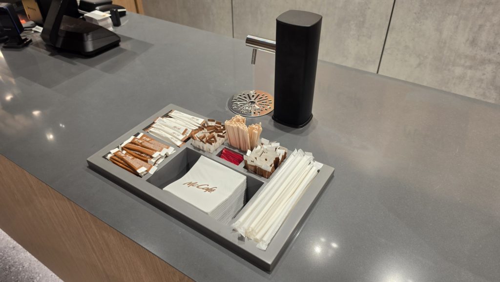 McDonald's Žito Ljubljana prenovljen in ponovno odprt McCafe 1