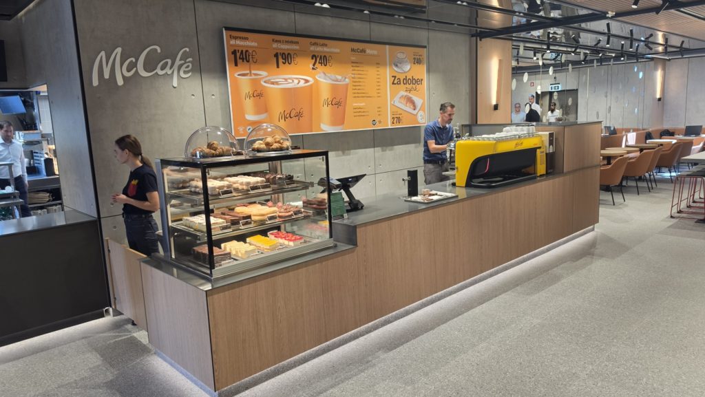 McDonald's Žito Ljubljana prenovljen in ponovno odprt McCafe