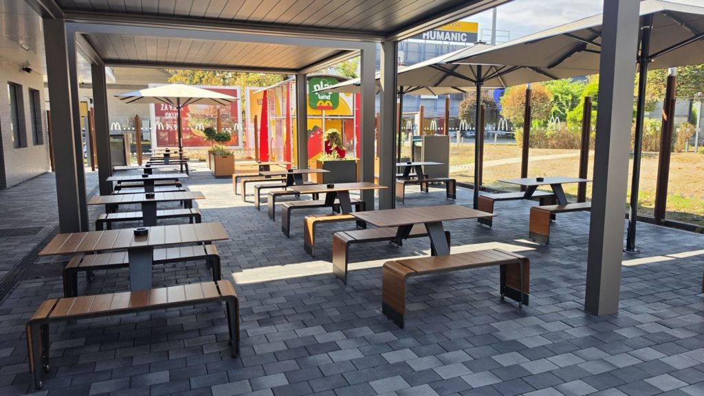 McDonald's Žito Ljubljana prenovljena terasa