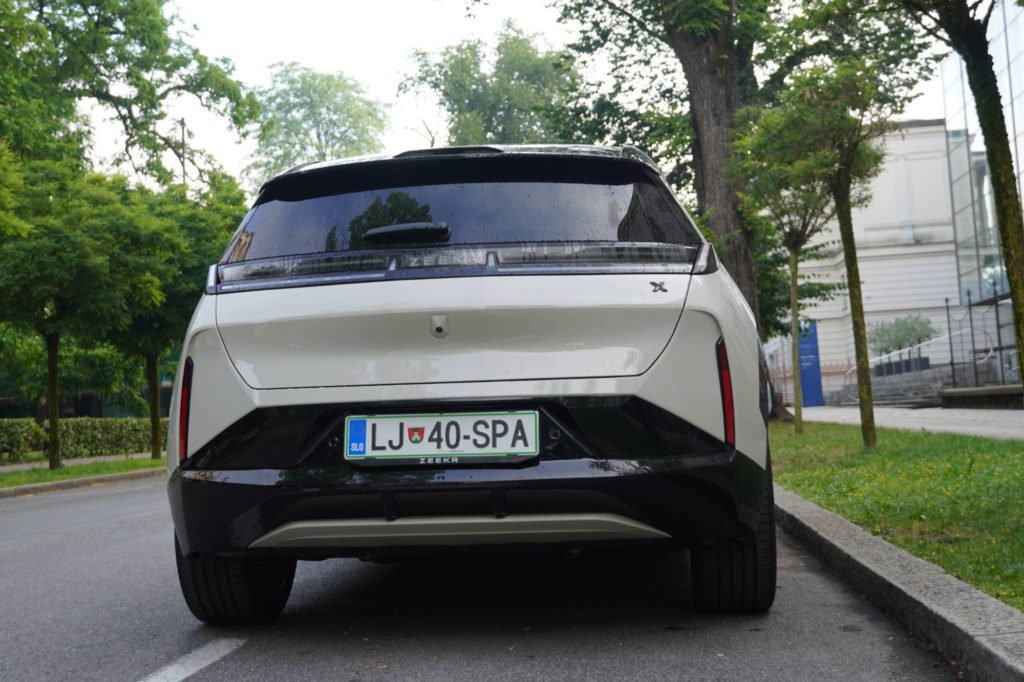 Zeekr X Privilege AWD Želi biti bolj oseben, oblikovno izostren in prestižen izdelek