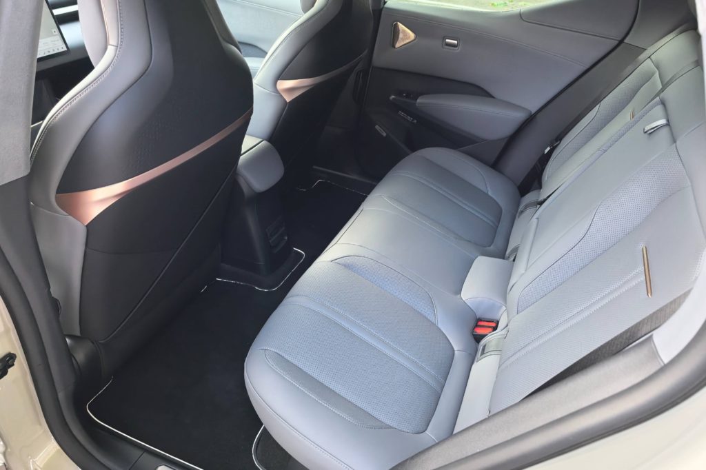 Zeekr X Privilege AWD notranjost