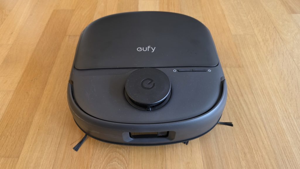 Test Anker eufy Omni C28 ni povsem okrogle oblike
