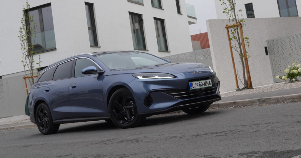 Test BYD Seal 6 DM i Velik doseg in nizka poraba še ne pomenita prepričljivega priključnega hibrida