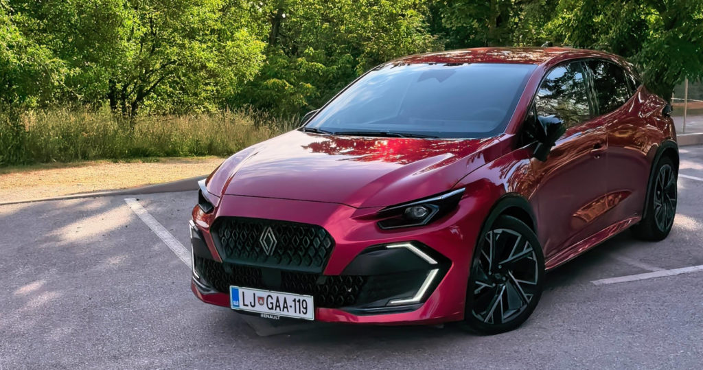 Test Renault Clio E Tech Majhna posoda za gorivo, a presenetljivo dolg doseg