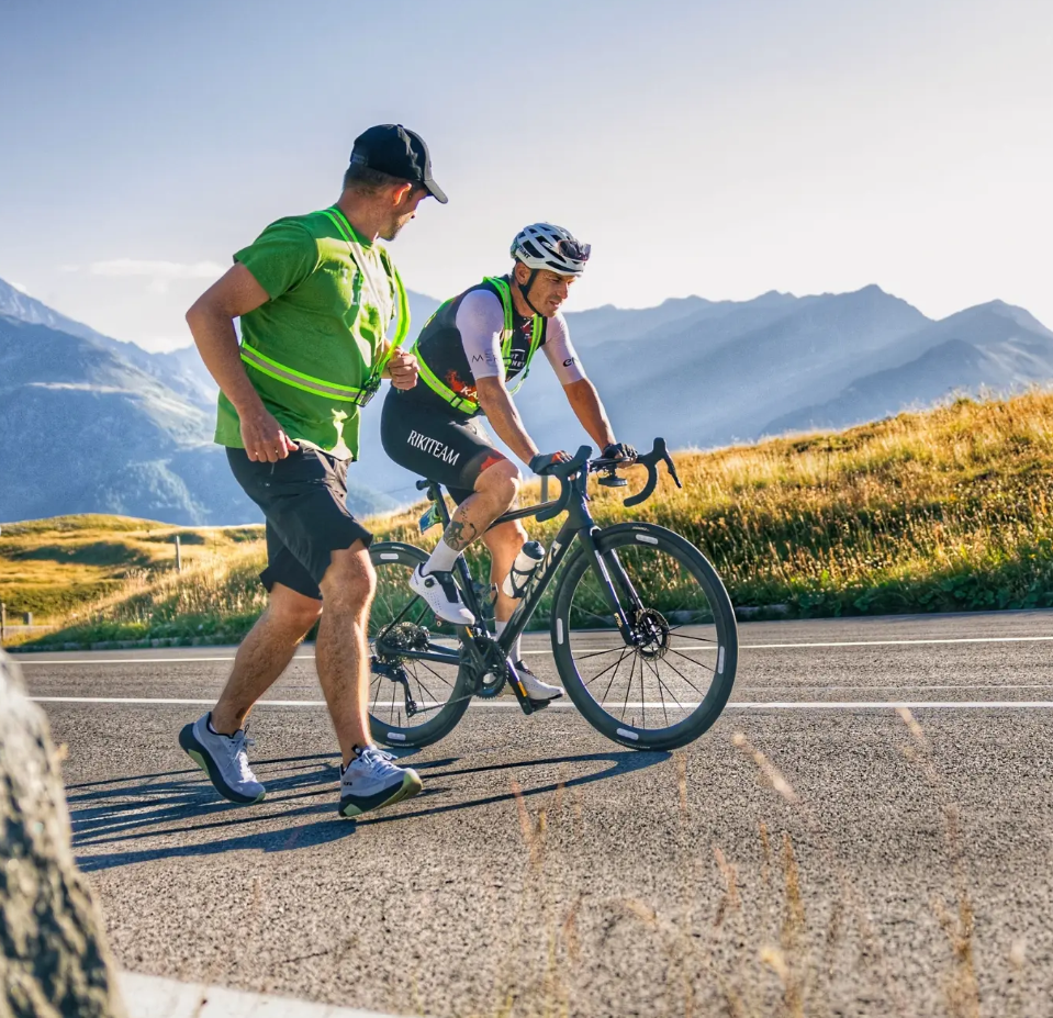 Ultramaratonsko kolesarjenje kot preizkus vzdržljivosti človeka in tehnologije